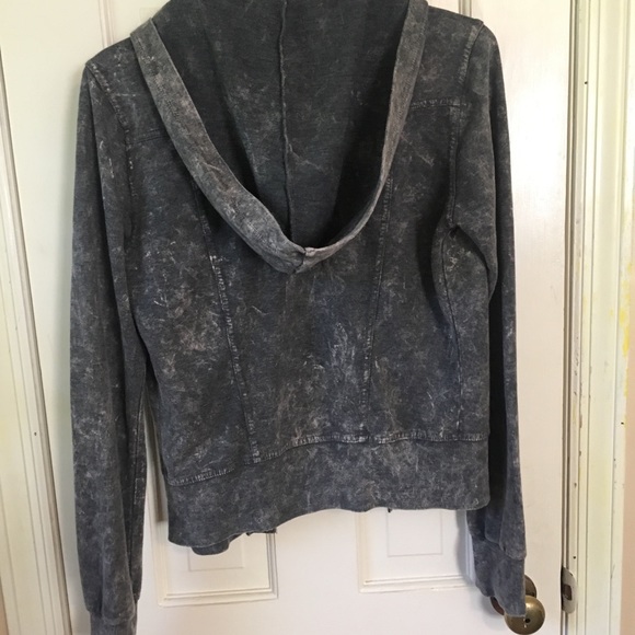 Threads Lightweight Button-up Jacket - Picture 2 of 4